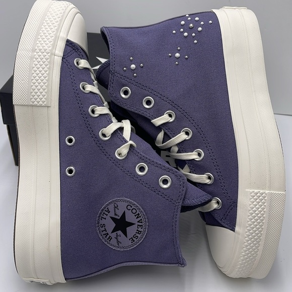 Converse WMNS А12513С CTAS LIFT HI
LAVENDER ASH/EGRET/BLACK Platforms Sneakers - Picture 12 of 16